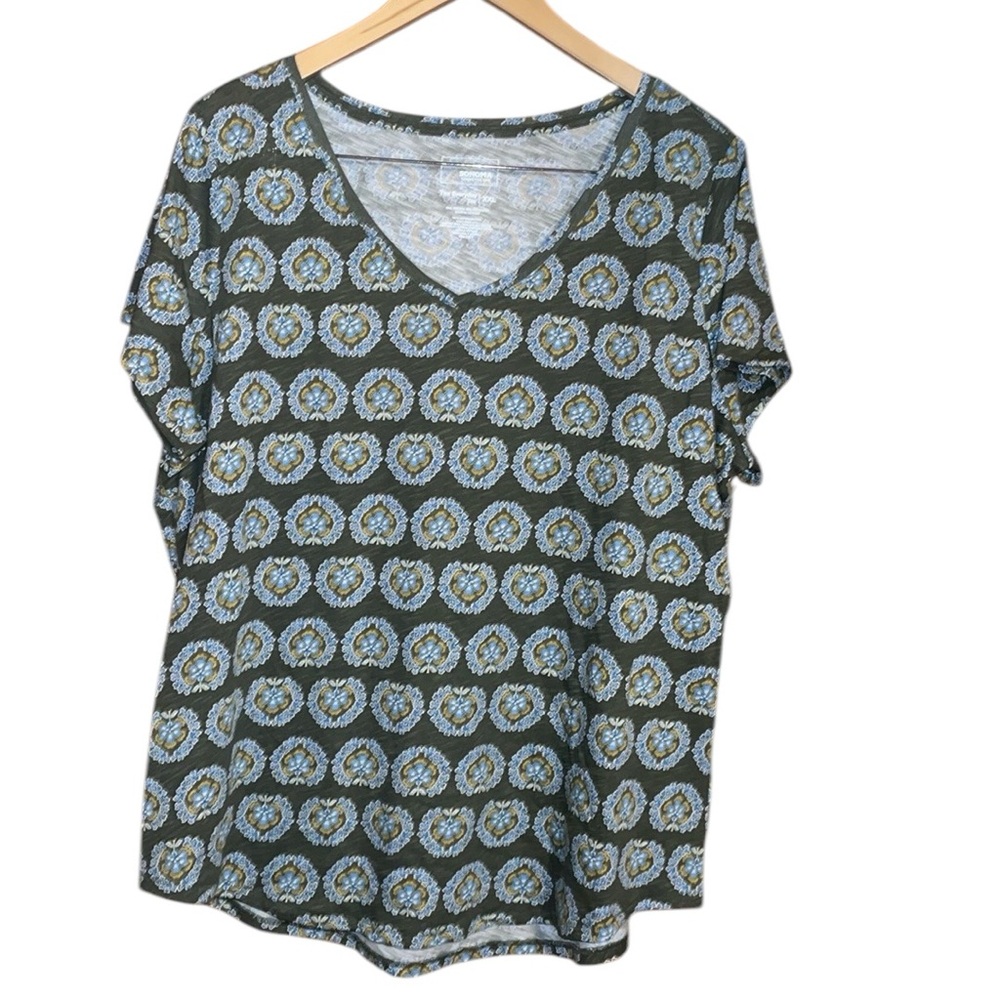 •SONOMA•NWOT OLIVE GREEN & BLUE FLORAL MEDALLION PATTERN V NECK EVERYDAY TEE XXL